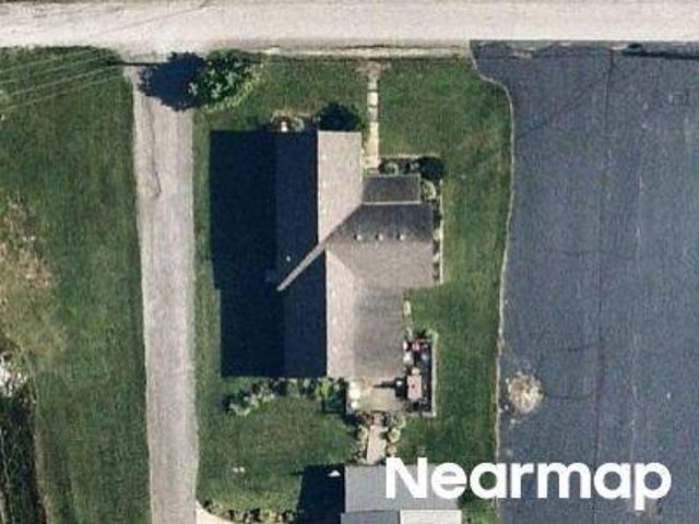 House for sale in Henryville, Clark County