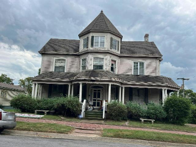 House for sale in Lebanon, Illinois