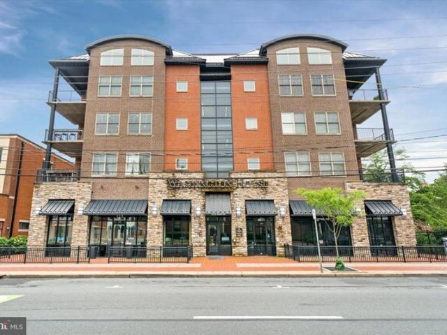 Condo for sale in Newark