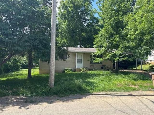 House for sale in Fredericktown, Missouri