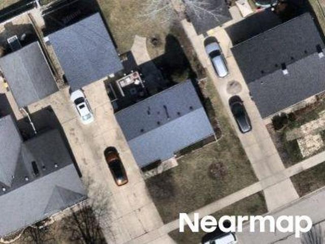 House for sale in Streamwood, Illinois