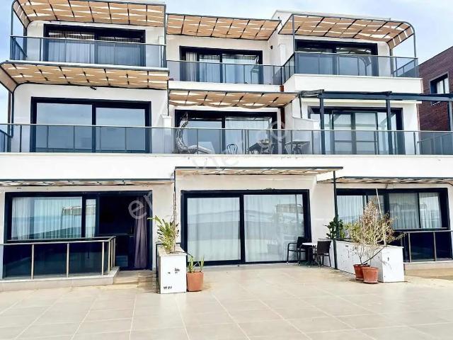 Çeşme, İzmir içerisinde satılık mülk
