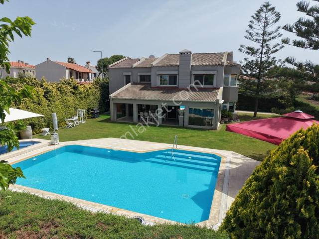 Çeşme, İzmir içerisinde satılık Villa
