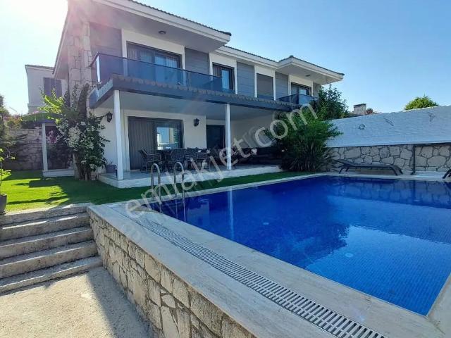 Çeşme, İzmir içerisinde satılık Villa