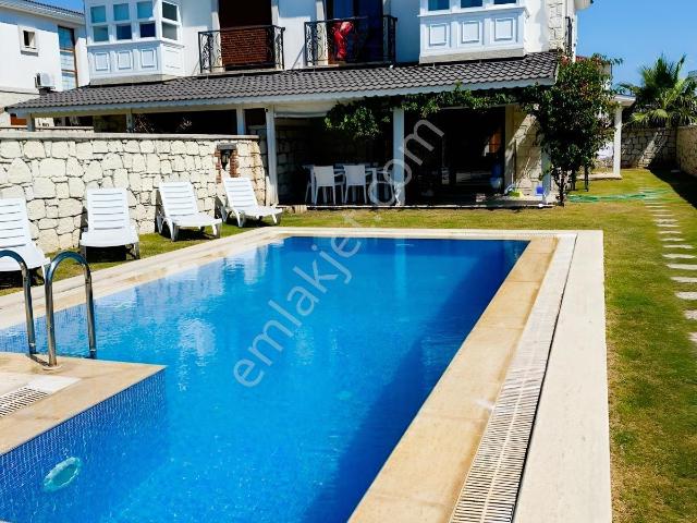 Çeşme, İzmir içerisinde kiralık Villa