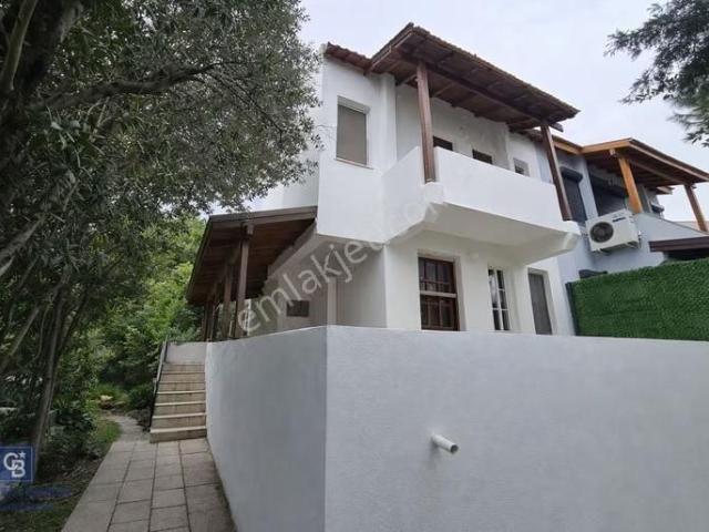 Çeşme, İzmir içerisinde kiralık Villa