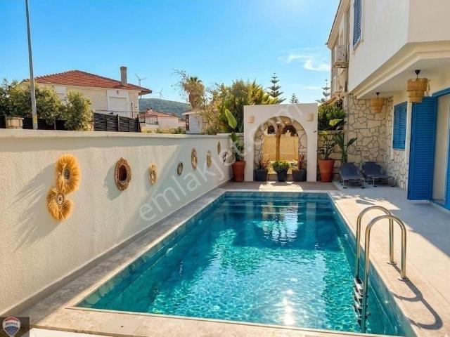 Çeşme, İzmir içerisinde kiralık Villa