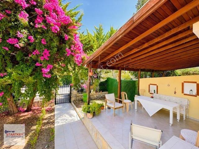 Çeşme, İzmir içerisinde kiralık Villa