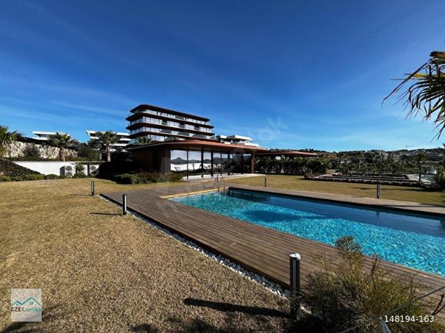 Çeşme, İzmir içerisinde satılık Residence