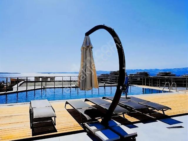 Çeşme, İzmir içerisinde satılık Residence