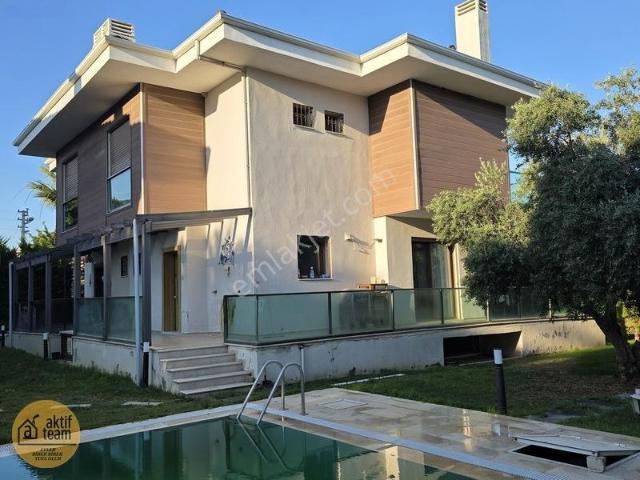 Çeşme, İzmir içerisinde satılık Villa