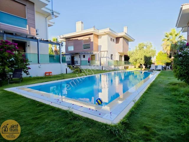 Sakarya Mahallesi, Çeşme içerisinde satılık Villa