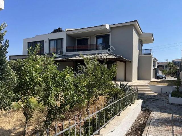 Çeşme, İzmir içerisinde satılık Villa