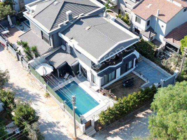 Çeşme, Dalyan Mahallesi içerisinde satılık Villa