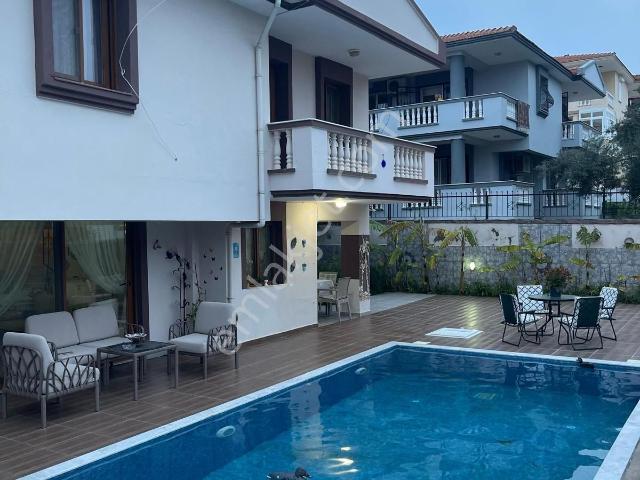 Çeşme, İzmir içerisinde kiralık Villa