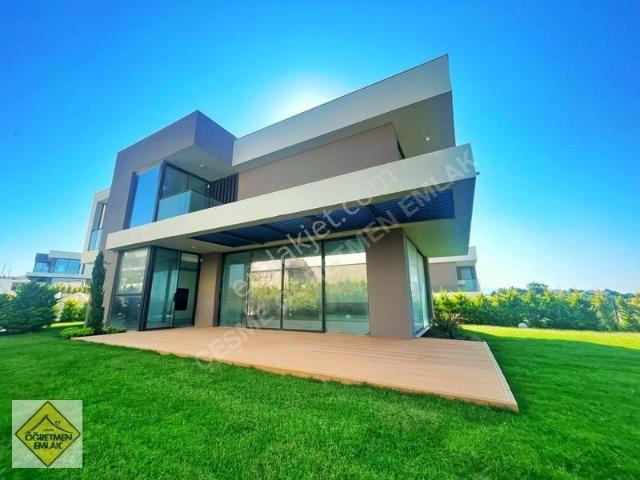 Çeşme, İzmir içerisinde satılık Villa