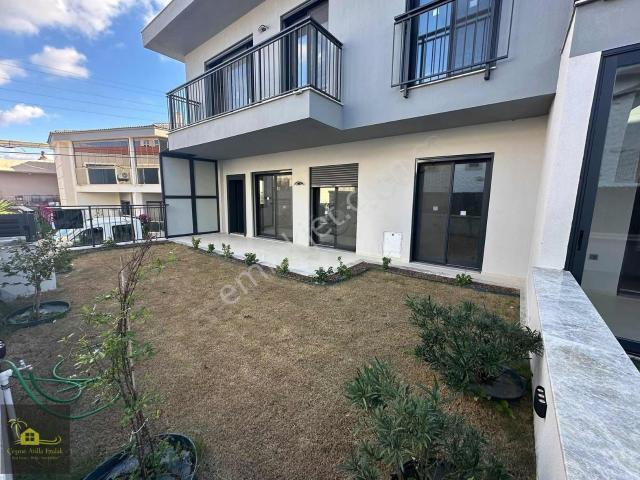 Çeşme, İzmir içerisinde satılık mülk