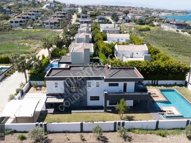 Çeşme, İzmir içerisinde satılık Villa