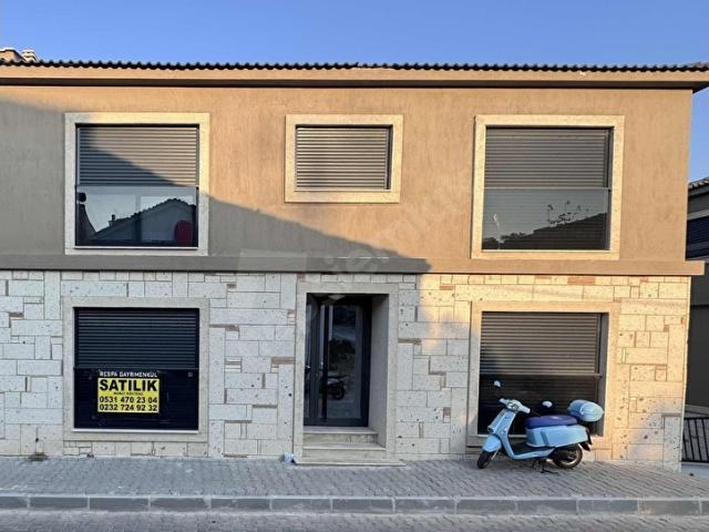 Çeşme, İzmir içerisinde satılık mülk