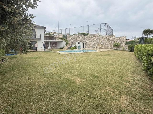 Çeşme, İzmir içerisinde kiralık Villa