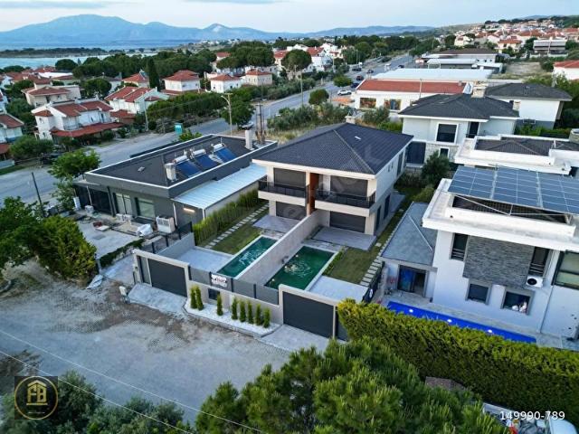 Çeşme, İzmir içerisinde satılık Villa
