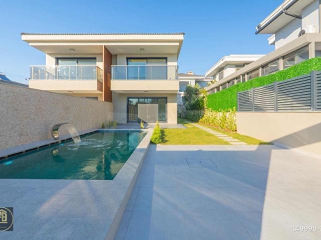 Çeşme, İzmir içerisinde satılık Villa