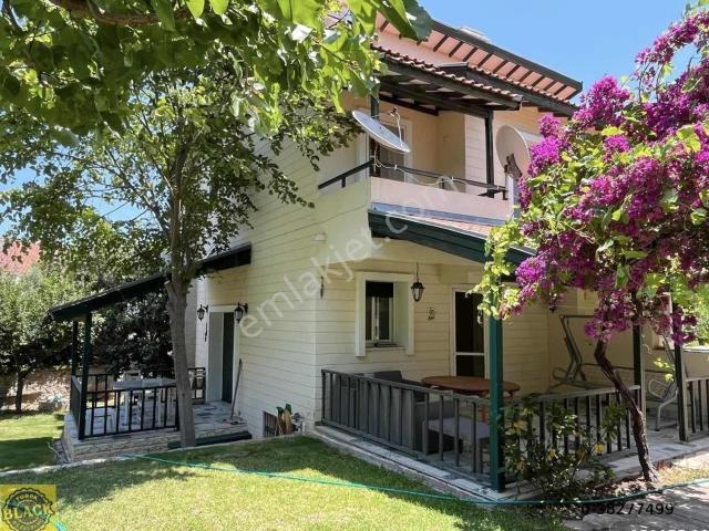 Çeşme, İzmir içerisinde satılık Villa
