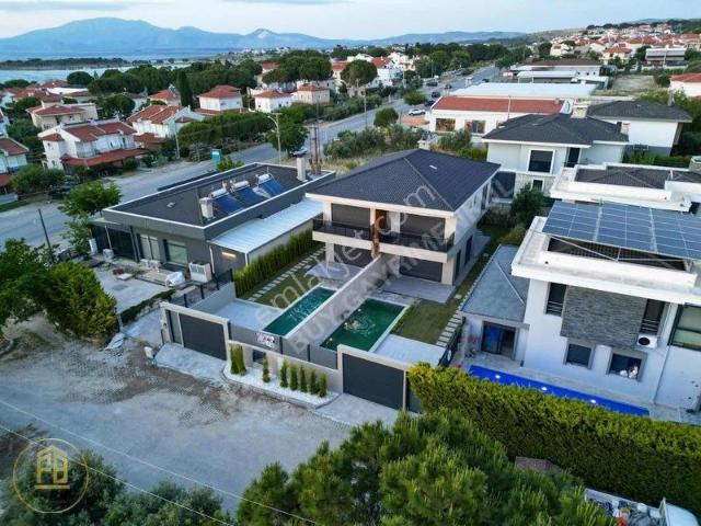Çeşme, İzmir içerisinde satılık Villa