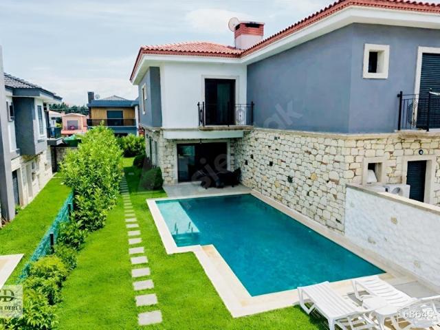 Çeşme, İzmir içerisinde satılık Villa
