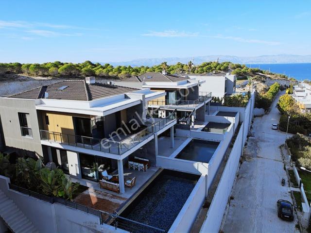 Çeşme, İzmir içerisinde satılık Villa