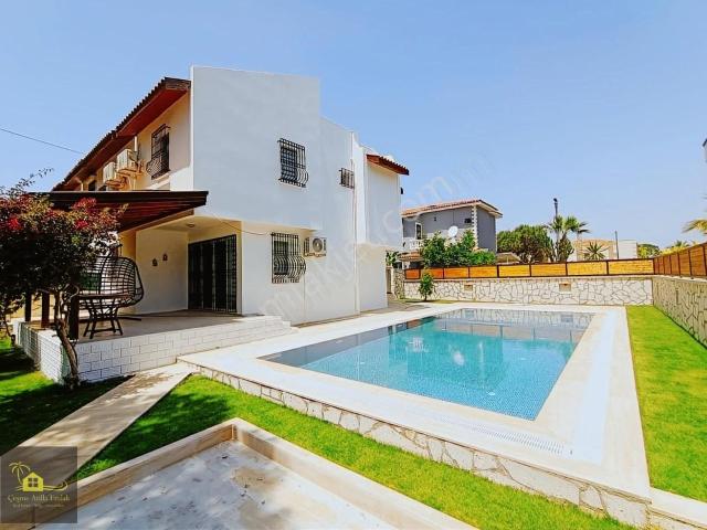 Çeşme, İzmir içerisinde kiralık Villa
