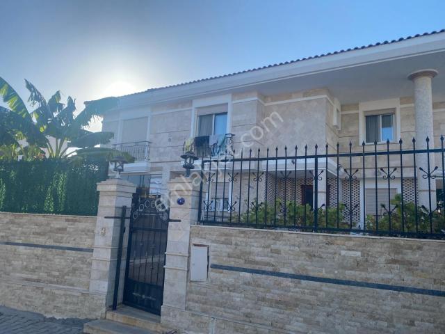 Çeşme, İzmir içerisinde kiralık Villa