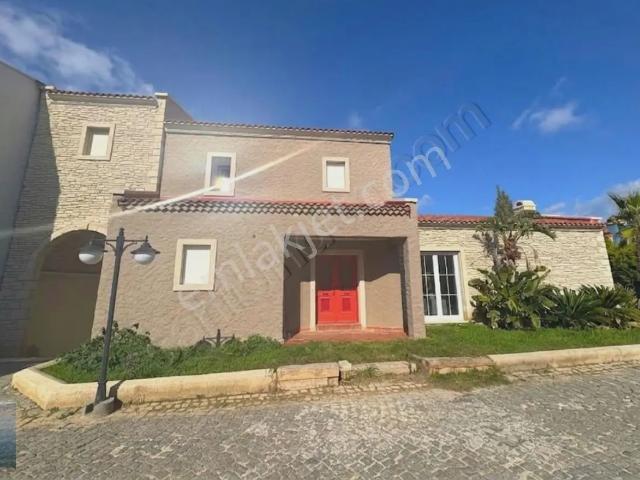 Çeşme, İzmir içerisinde satılık Villa