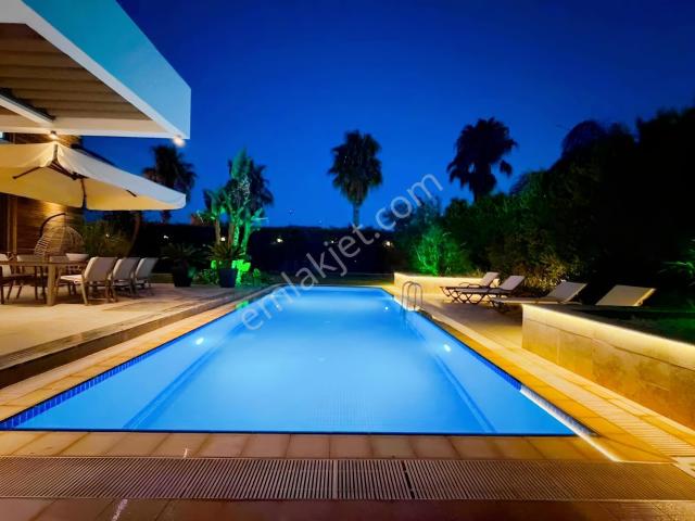 Çeşme, İzmir içerisinde kiralık Villa