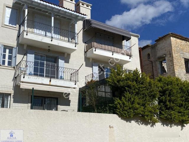Çeşme, İzmir içerisinde satılık mülk