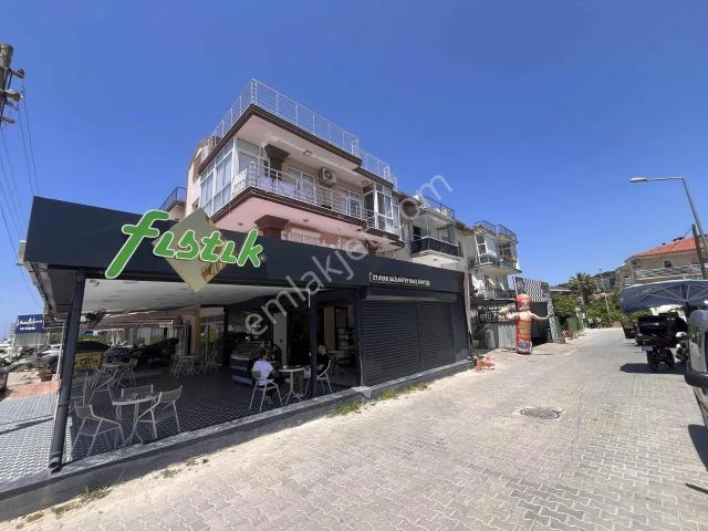Çeşme, İzmir içerisinde satılık mülk