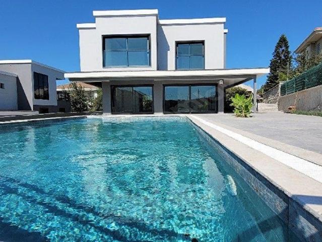 Çeşme, İzmir içerisinde satılık Villa