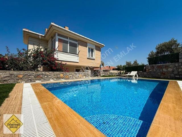 Çeşme, İzmir içerisinde satılık Villa