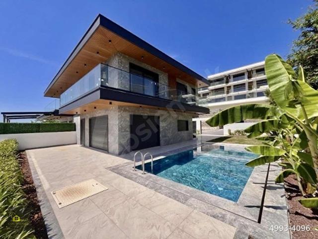 Çeşme, İzmir içerisinde satılık Villa