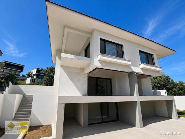 Çeşme, İzmir içerisinde satılık Villa