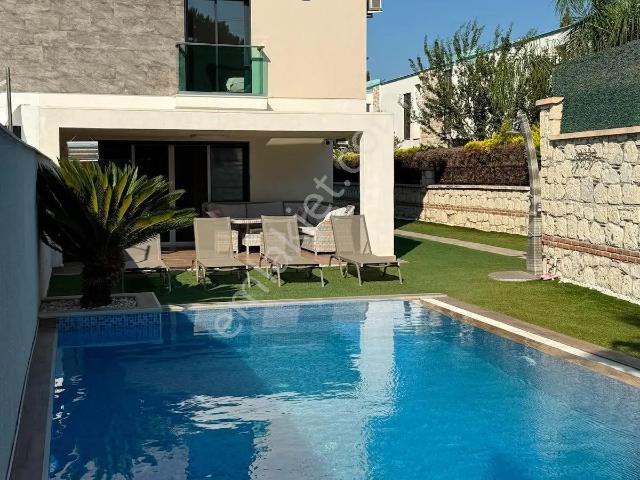 Çeşme, İzmir içerisinde kiralık Villa