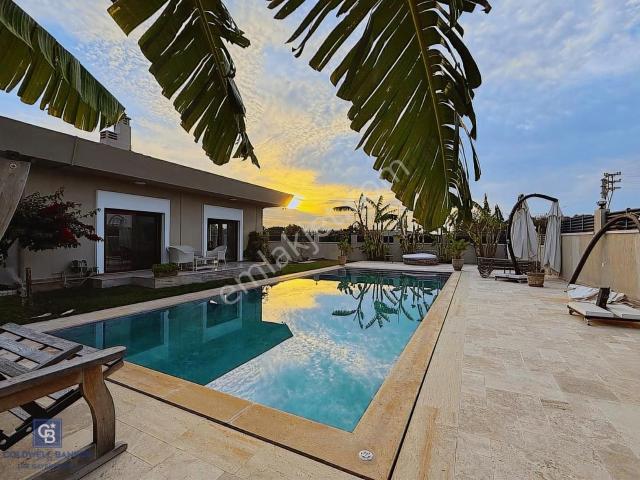 Çeşme, İzmir içerisinde satılık Villa