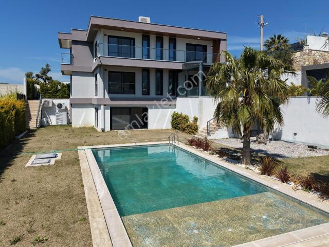 Çeşme, İzmir içerisinde satılık Villa