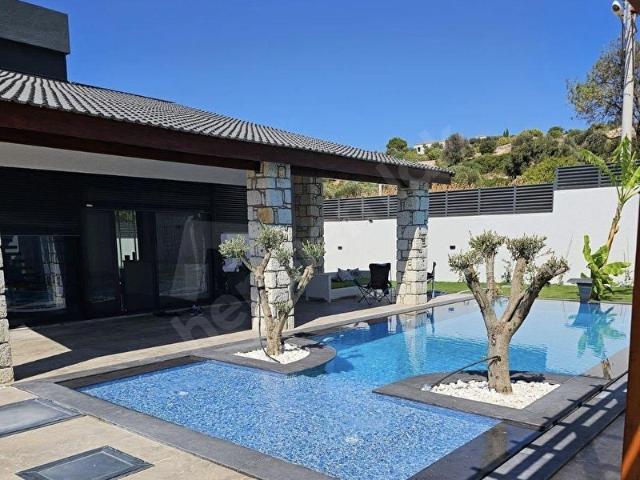 Çeşme, İzmir içerisinde satılık Villa