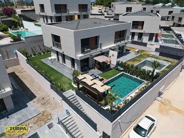 Çeşme, İzmir içerisinde satılık Villa
