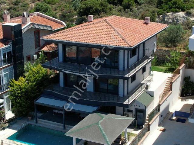 Çeşme, İzmir içerisinde satılık Villa