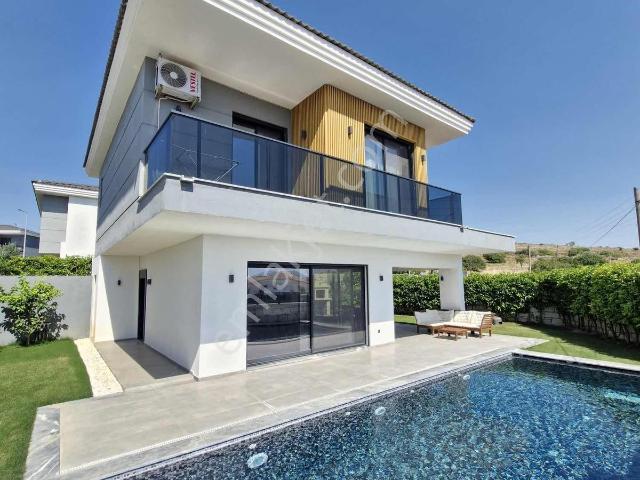 Çeşme, İzmir içerisinde satılık Villa