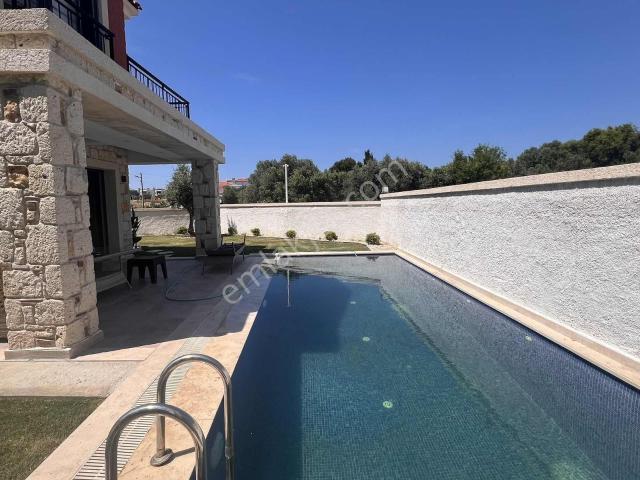 Çeşme, İzmir içerisinde kiralık mülk