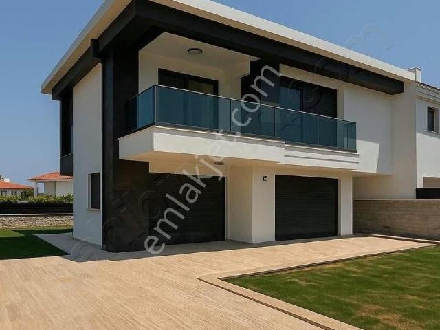 Reisdere Mahallesi, Çeşme içerisinde satılık Villa