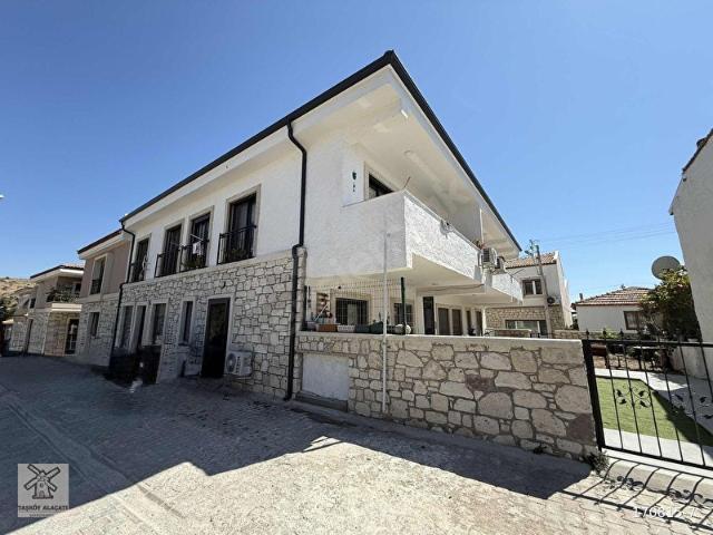 Çeşme, İzmir içerisinde satılık mülk